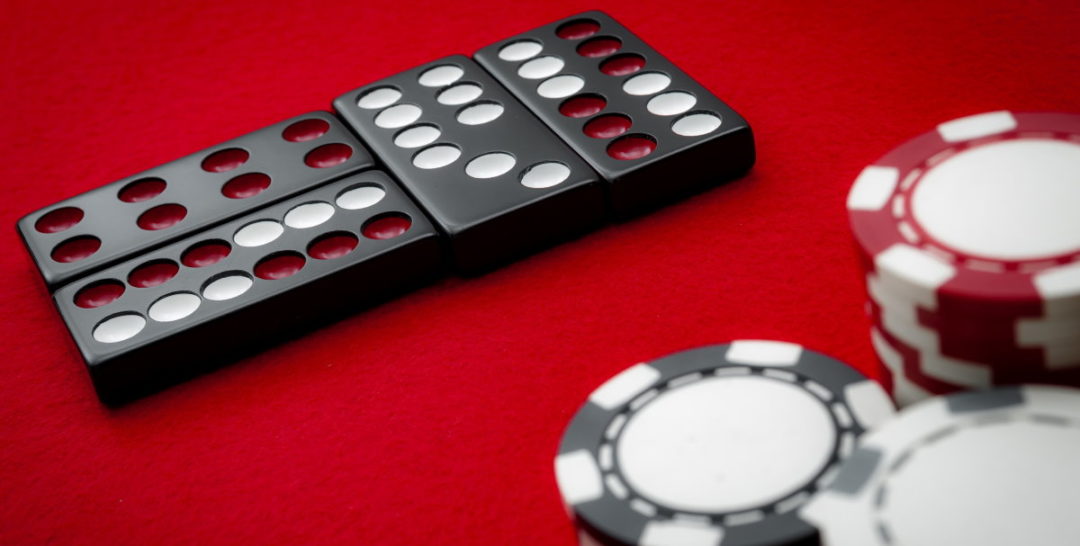 Which Casino Game Is Played With A Set Of A Set Of 32 Chinese Dominoes